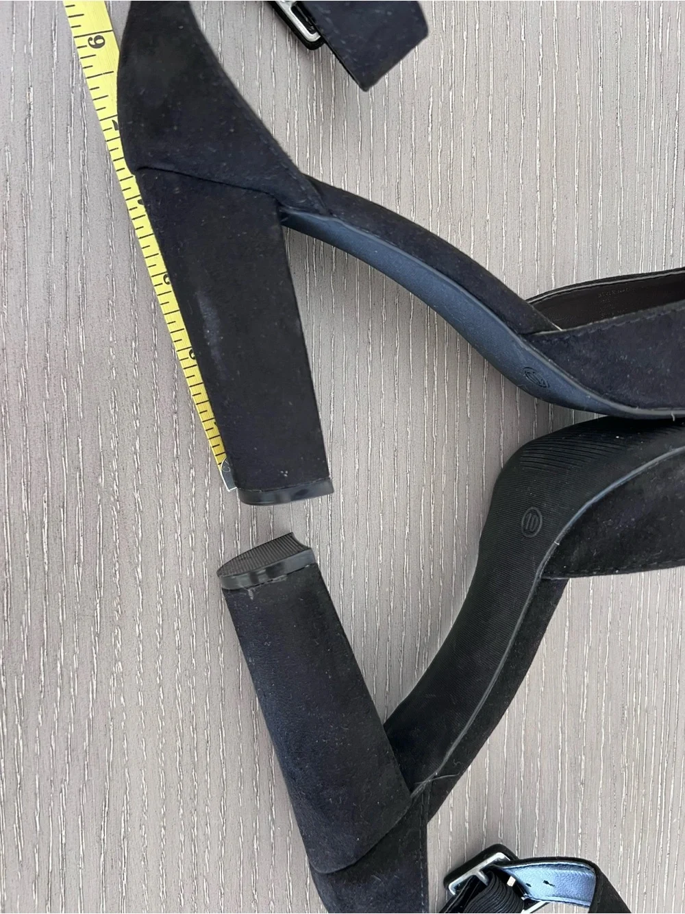 Lulus sleek black